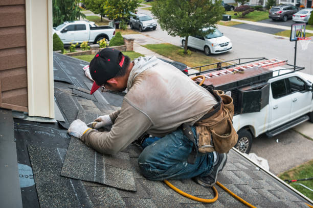 Professional Roofing technician working in Leesburg, VA
